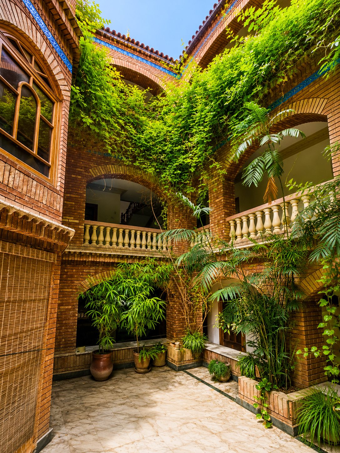 The Courtyard House — image 2
