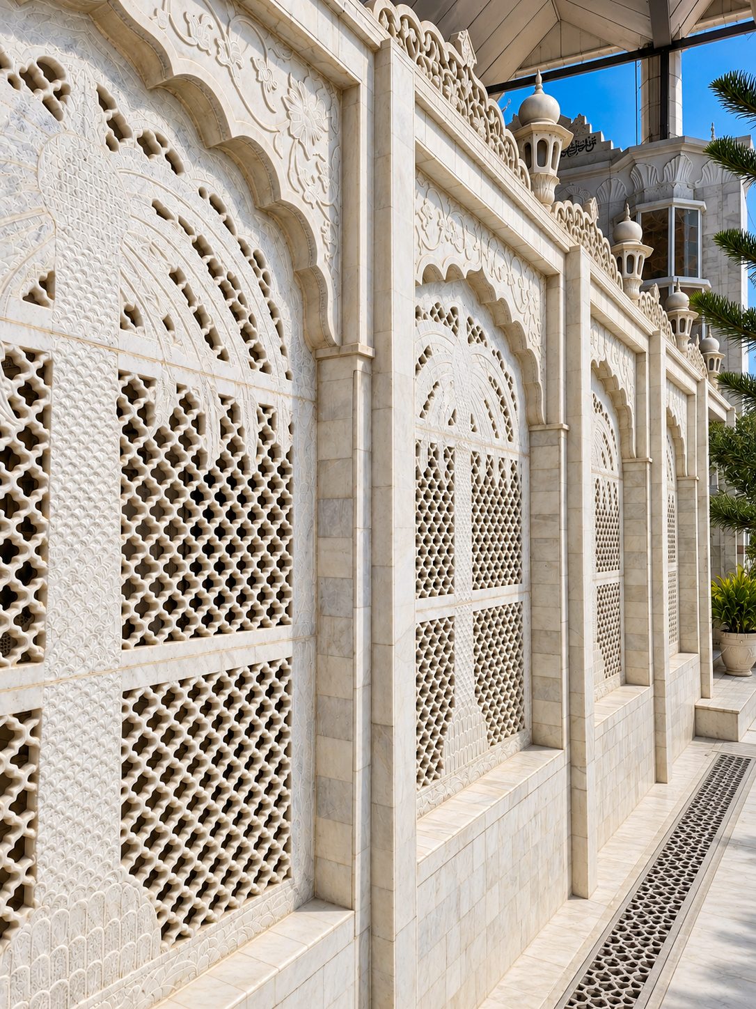 Marble House — image 4
